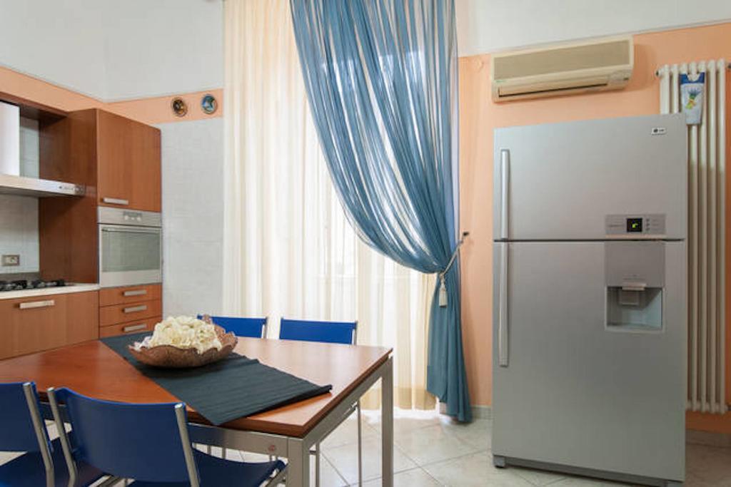 Turenum Apartment Trani Exterior foto
